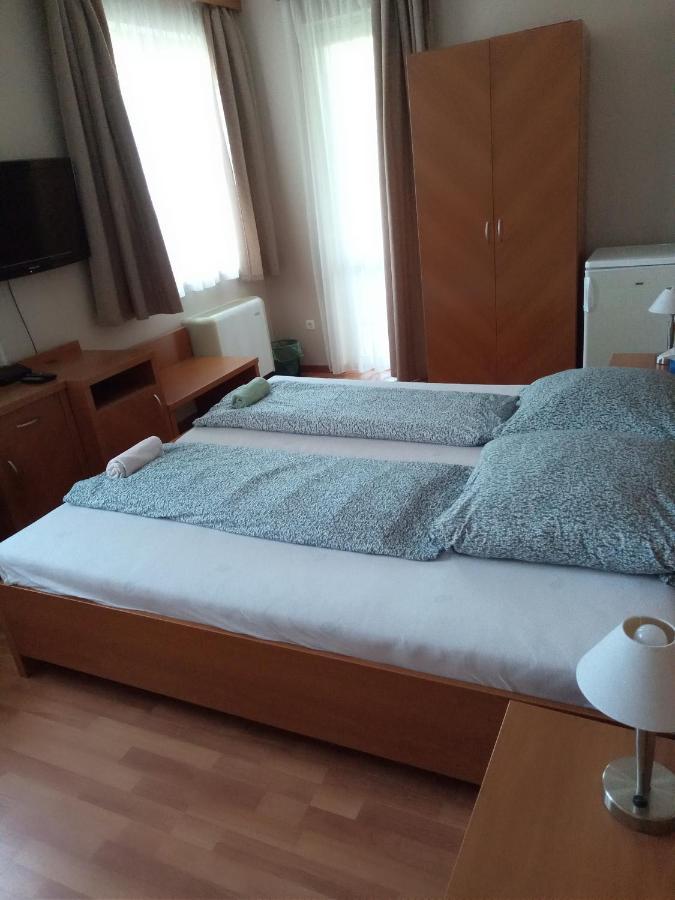 Oázis Wellness Apartman Hajdúszoboszló Exterior foto