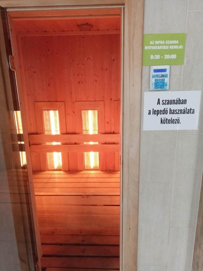 Oázis Wellness Apartman Hajdúszoboszló Exterior foto