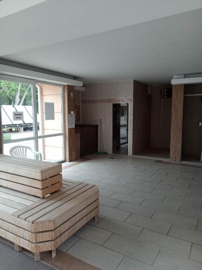 Oázis Wellness Apartman Hajdúszoboszló Exterior foto