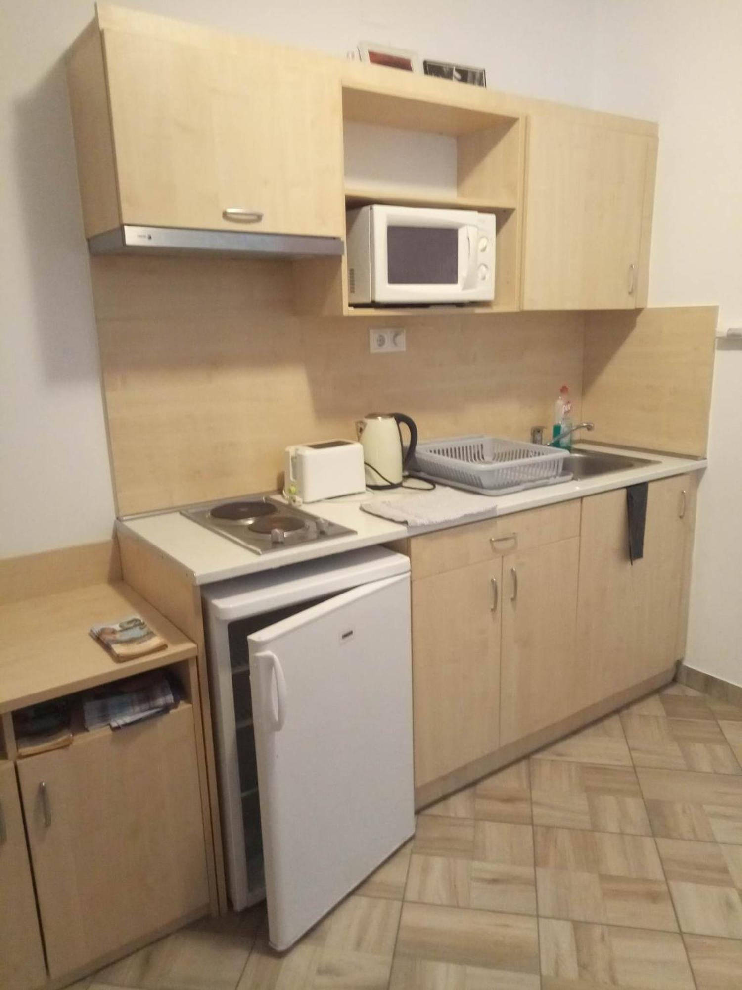 Oázis Wellness Apartman Hajdúszoboszló Habitación foto