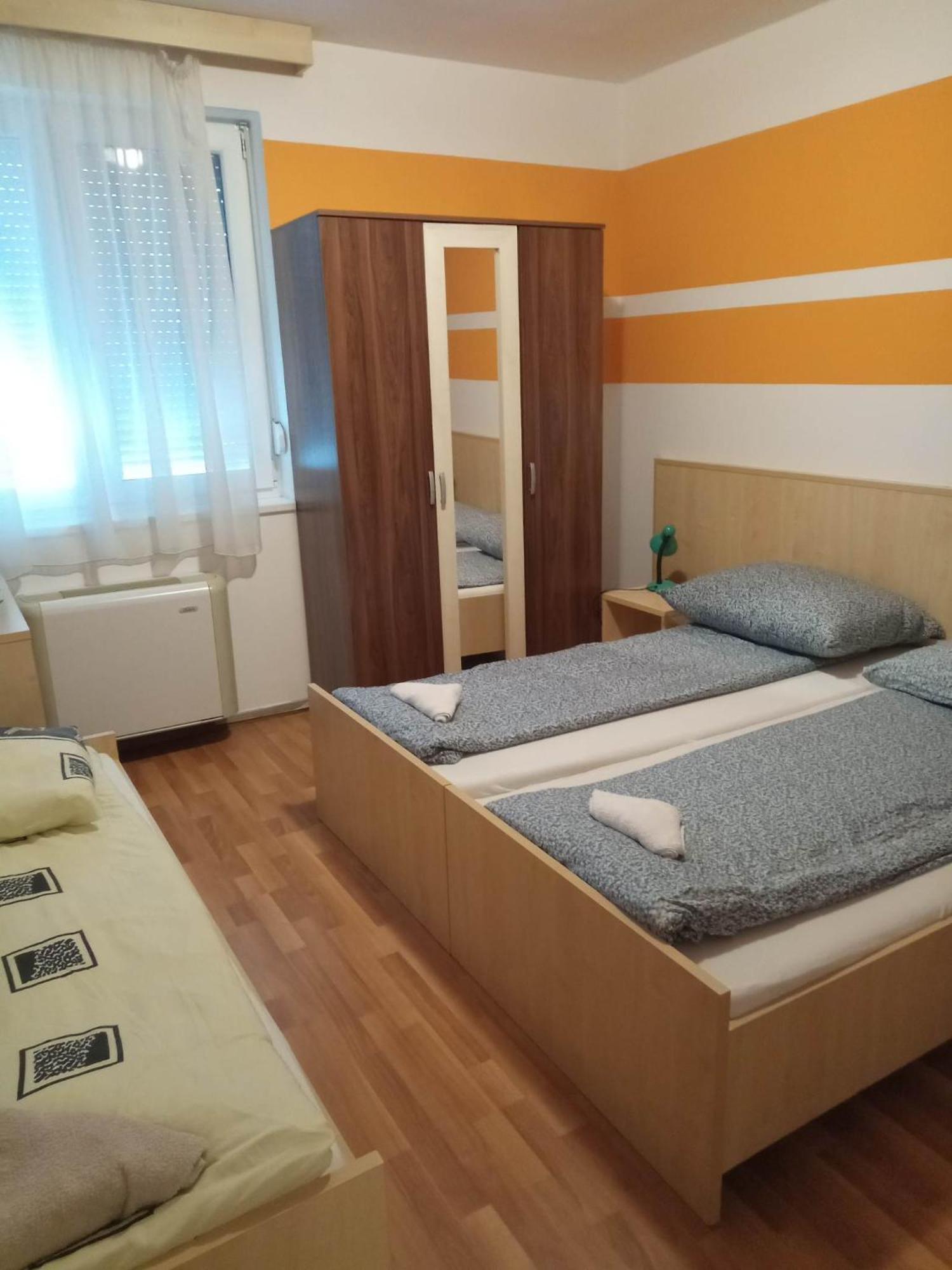 Oázis Wellness Apartman Hajdúszoboszló Habitación foto