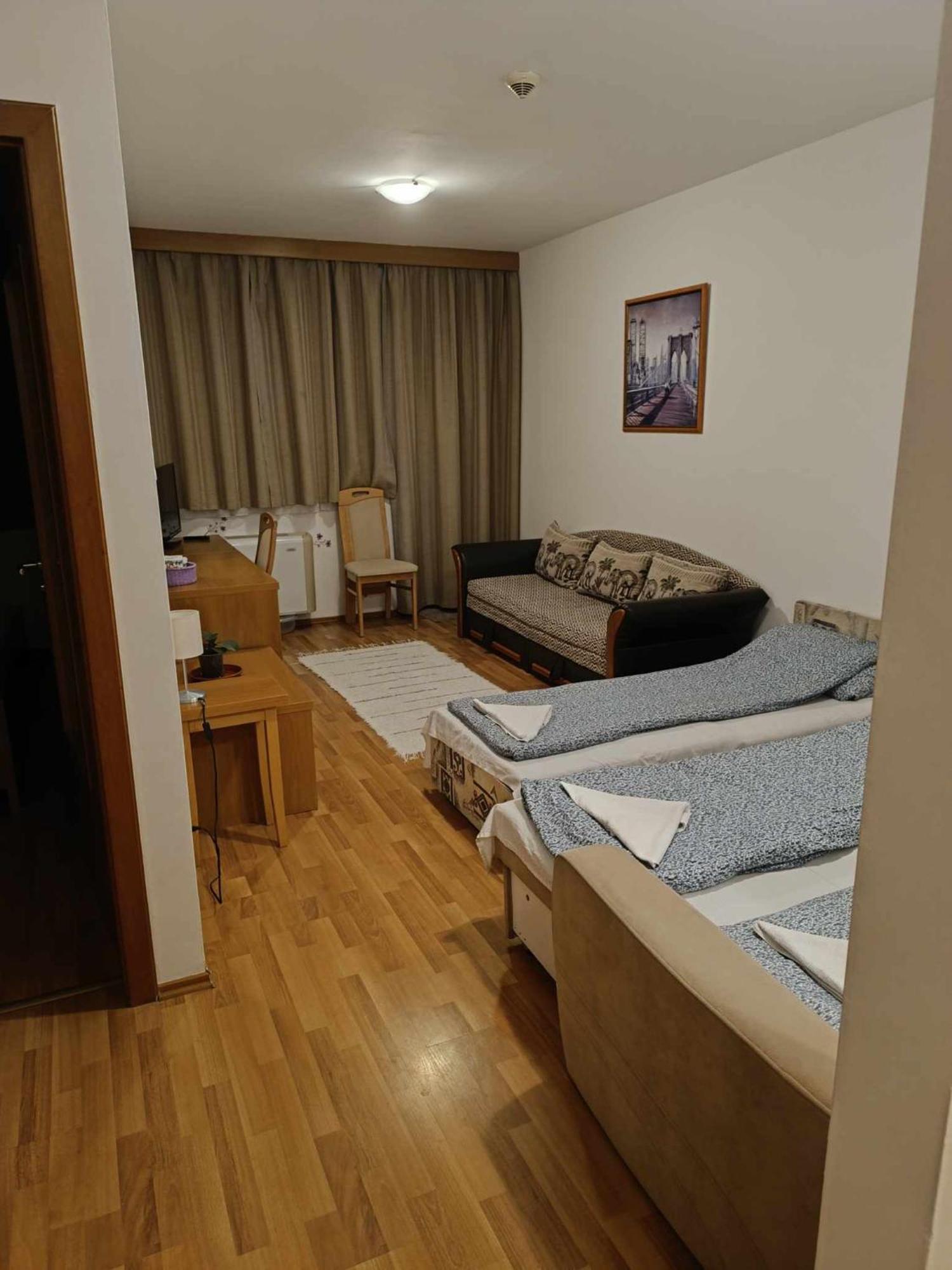 Oázis Wellness Apartman Hajdúszoboszló Habitación foto