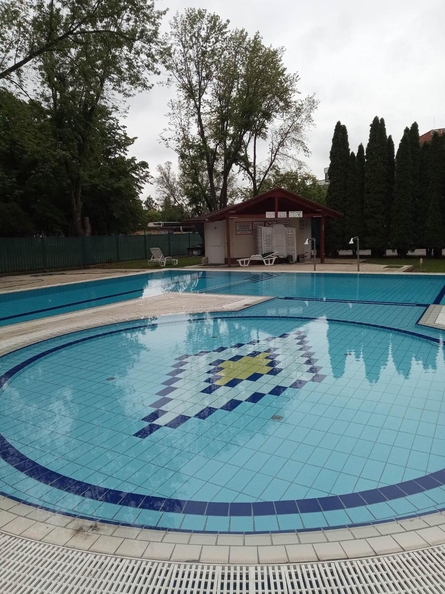 Oázis Wellness Apartman Hajdúszoboszló Exterior foto